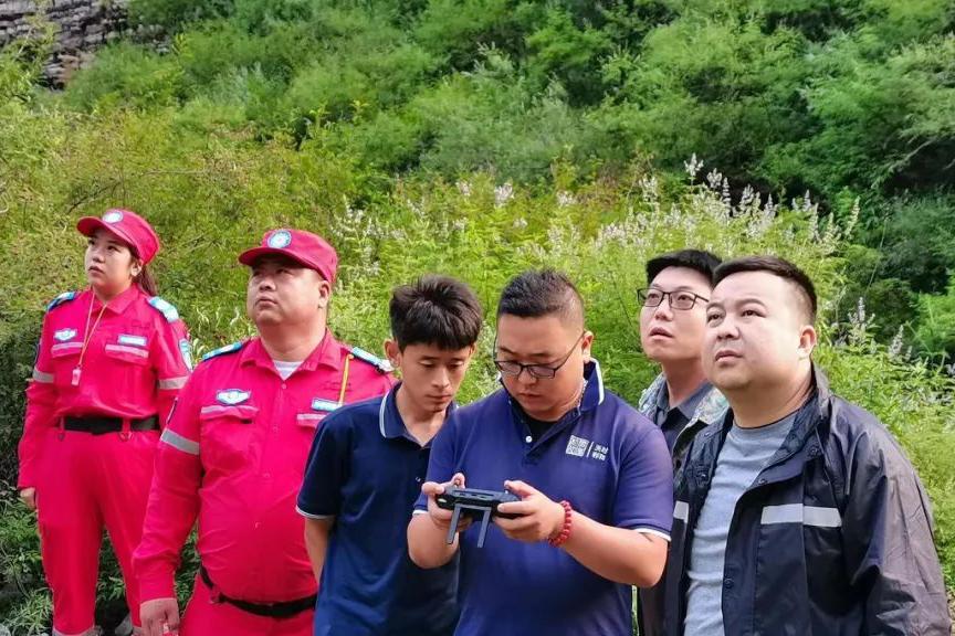 定襄山中，一場(chǎng)救援！天時(shí)利和無(wú)人機(jī)緊急出動(dòng)！